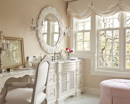 shabby-chic-bathroom-and-vanity